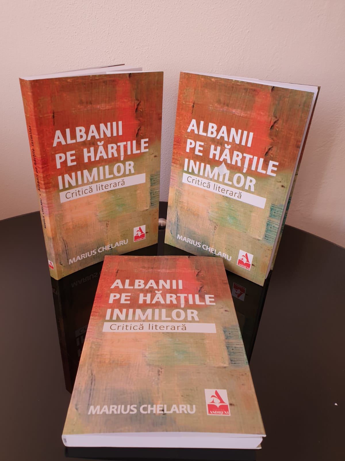 aparitii editoriale albanezi
